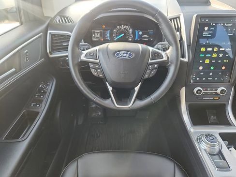 Certified 2022 Ford Edge SEL w/ Convenience Package AWD/4WD image 9