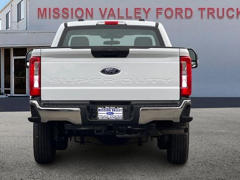 Used 2024 Ford F250 XL w/ XL Chrome Package image 5