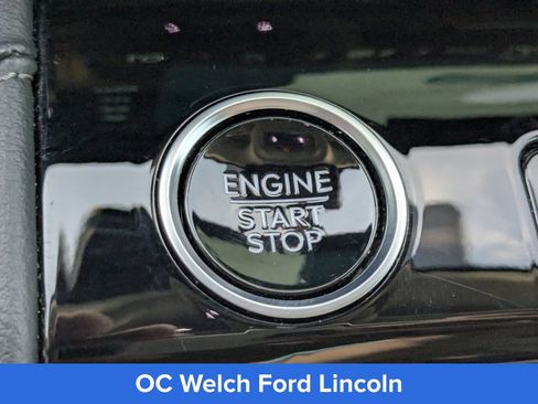 Certified 2025 Lincoln Navigator Reserve AWD/4WD image 34