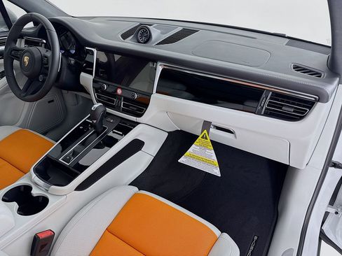 New 2026 Porsche Macan S image 34