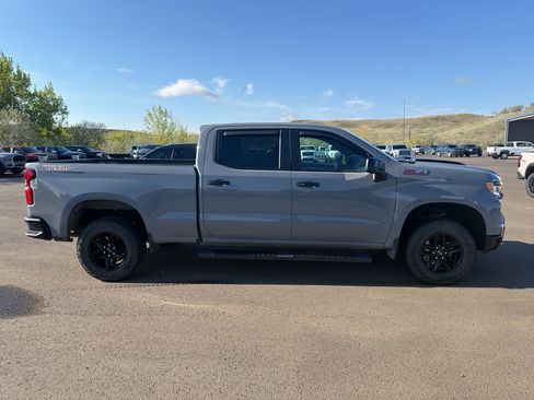 Used 2024 Chevrolet Silverado 1500 LT Trail Boss AWD/4WD image 6