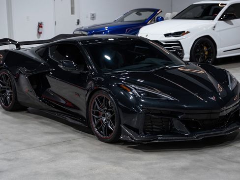 Used 2023 Chevrolet Corvette Z06 image 8