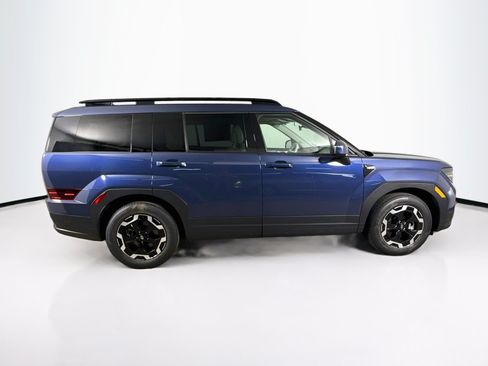 Used 2025 Hyundai Santa Fe SEL FWD image 2