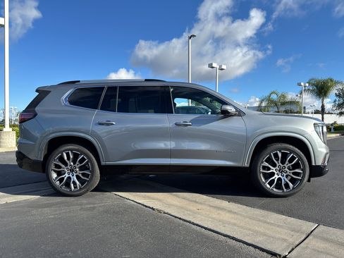 New 2026 GMC Acadia Denali Ultimate w/ LPO, Illumination Package AWD/4WD image 7