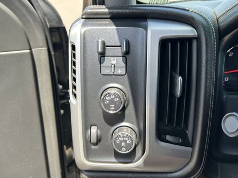 Used 2014 GMC Sierra 1500 SLT w/ SLT Crew Cab Value Package AWD/4WD image 23