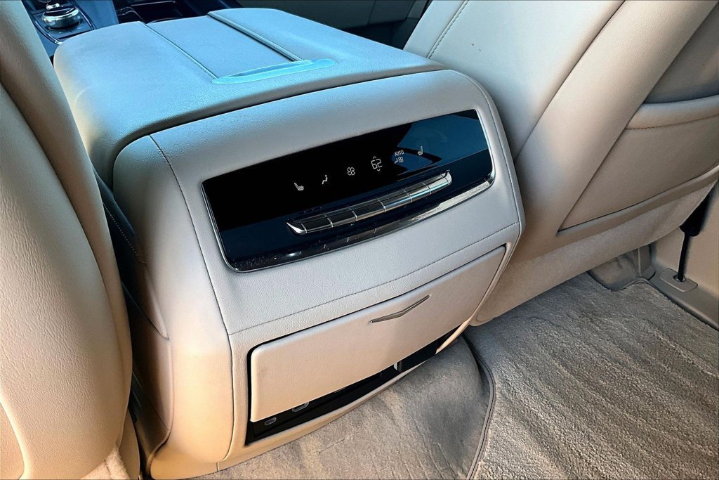 Used 2023 Cadillac Escalade ESV Premium Luxury w/ LPO, Floor Liner Package AWD/4WD image 25