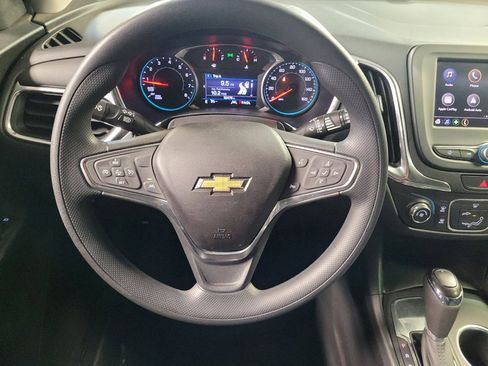 Used 2020 Chevrolet Equinox LT w/ LPO, Floor Liner Package FWD image 22