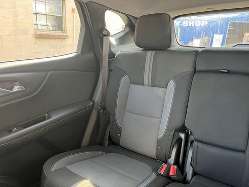 Used 2025 Chevrolet Blazer LT image 40