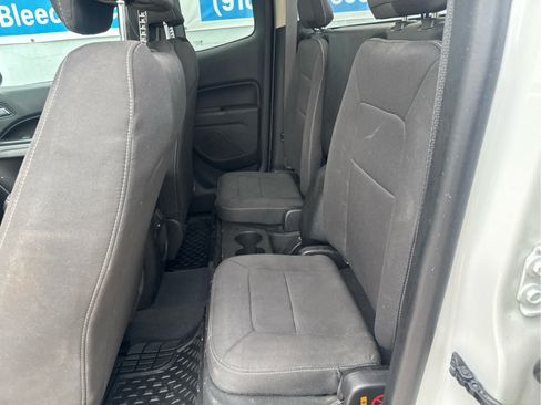 Used 2021 Chevrolet Colorado LT w/ Safety Package RWD image 33