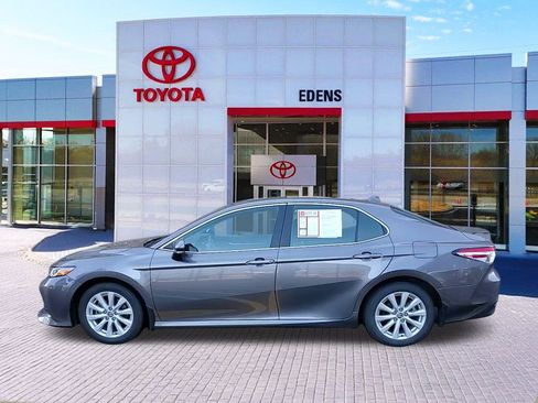 Certified 2020 Toyota Camry LE w/ Convenience Package image 10