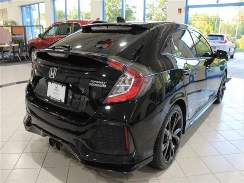 Used 2018 Honda Civic Sport Touring image 5