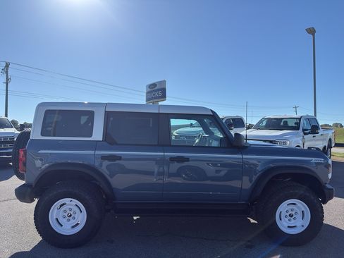 New 2025 Ford Bronco Heritage Edition image 4