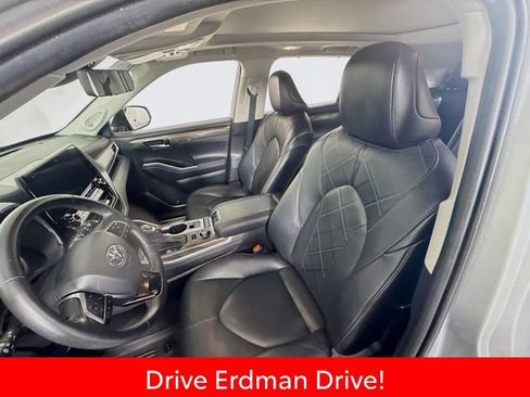 Certified 2021 Toyota Highlander Platinum AWD/4WD image 5