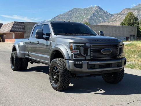 Used 2022 Ford F450 Lariat w/ Lariat Ultimate Package AWD/4WD image 1
