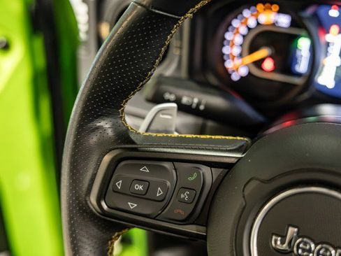 Used 2025 Jeep Wrangler Unlimited Rubicon 392 image 17