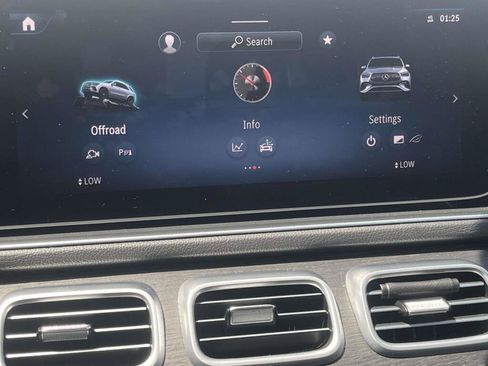 Used 2025 Mercedes-Benz GLE 350 4MATIC w/ AMG Line Exterior image 27