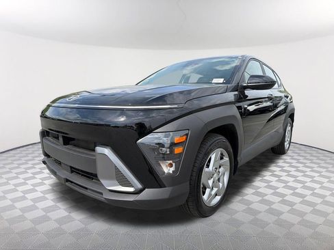 Used 2024 Hyundai Kona SE FWD image 1