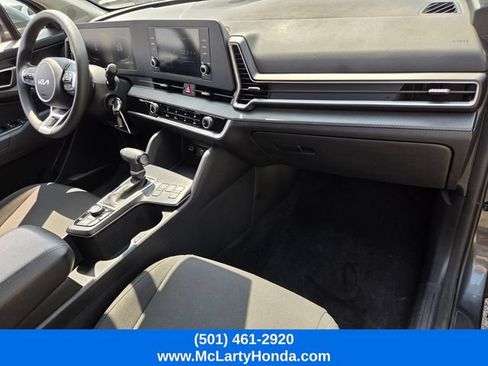 Used 2024 Kia Sportage LX FWD image 17