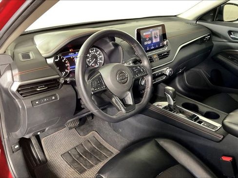 Used 2021 Nissan Altima 2.5 SR w/ SR Premium Package image 14