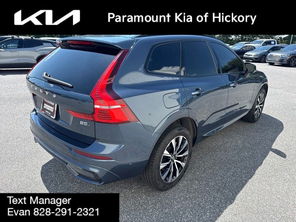 Used 2025 Volvo XC60 B5 Plus AWD/4WD image 7