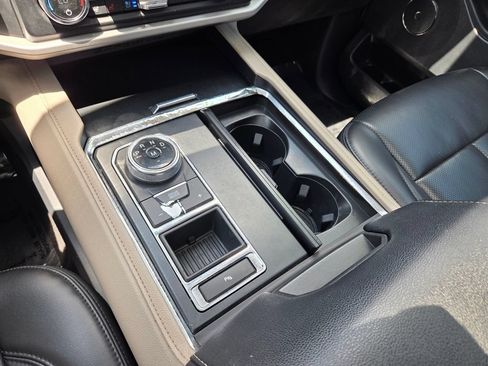 Used 2022 Ford Expedition XLT RWD image 27