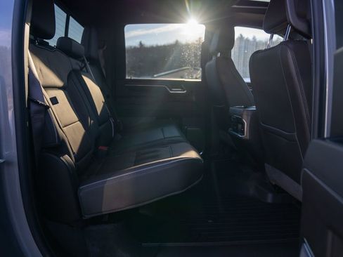 Used 2024 GMC Sierra 2500 Denali w/ Denali Reserve Package image 17