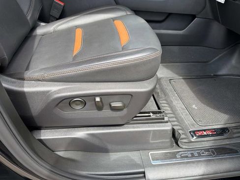 Used 2025 GMC Sierra 1500 AT4 w/ AT4 Premium Package AWD/4WD image 14