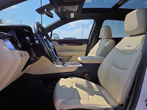 Used 2019 Cadillac XT5 Luxury FWD image 15