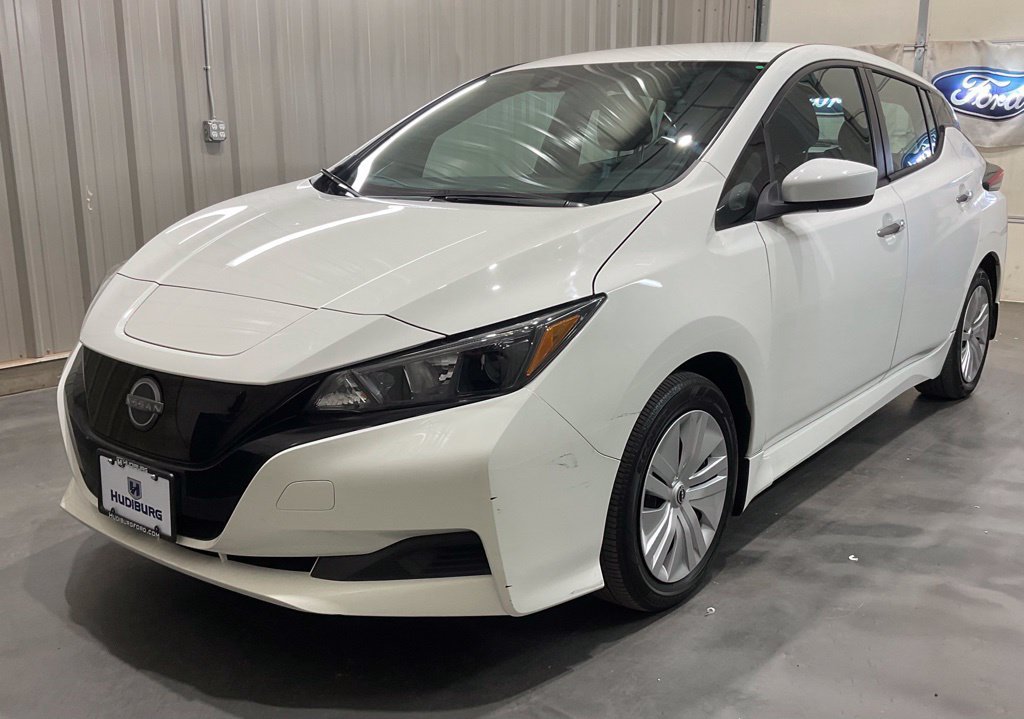 Used 2025 Nissan Leaf S FWD image 4