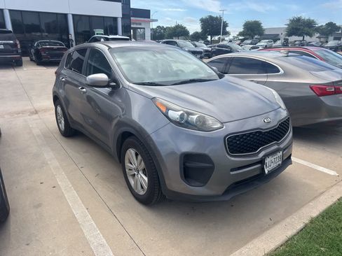 Used 2017 Kia Sportage LX FWD image 3