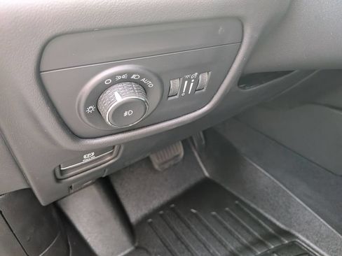 Used 2025 Jeep Grand Cherokee L Summit AWD/4WD image 12
