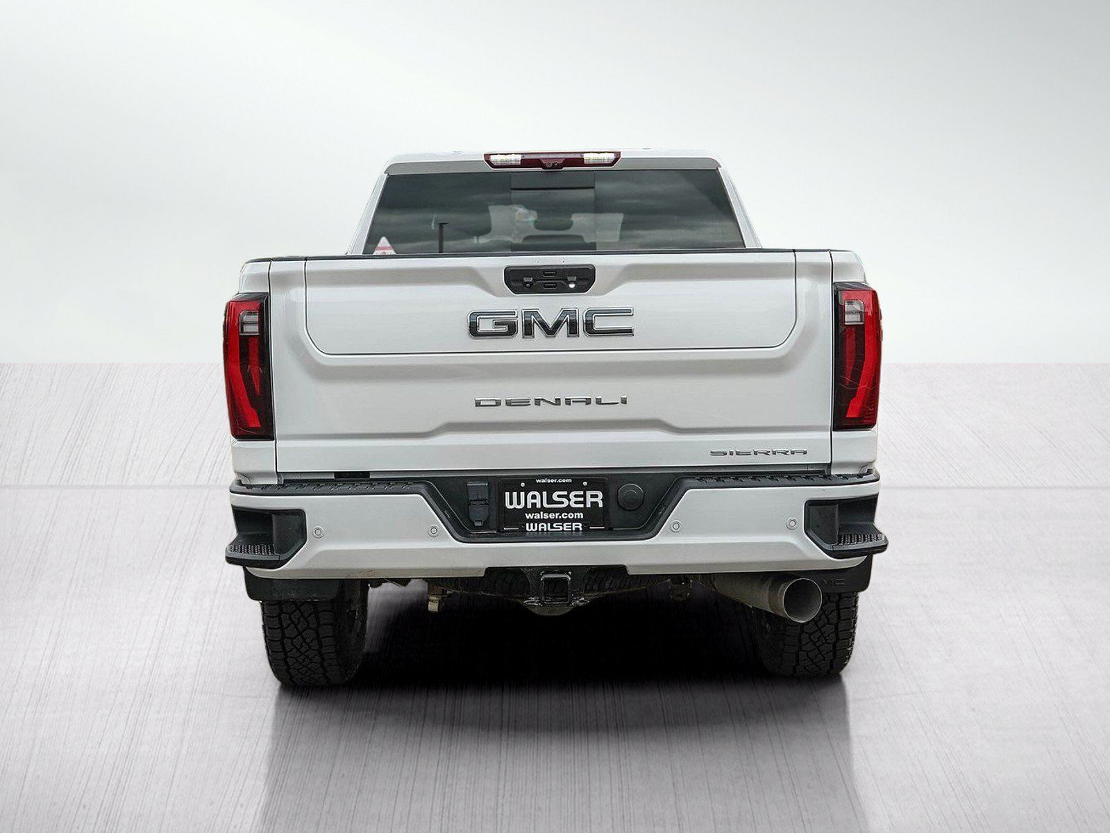 Used 2024 GMC Sierra 2500 Denali Ultimate AWD/4WD image 4