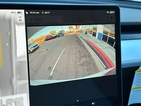 Used 2023 Tesla Model Y Performance image 22