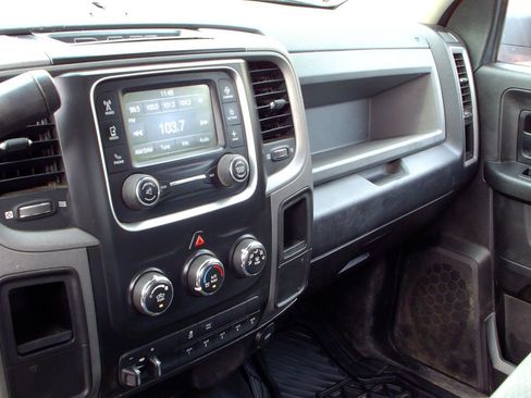 Used 2018 RAM 2500 Tradesman w/ Chrome Appearance Group AWD/4WD image 9