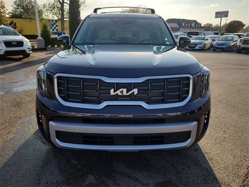 New 2025 Kia Telluride S image 8