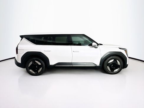 Used 2024 Kia EV9 Light Long Range image 10