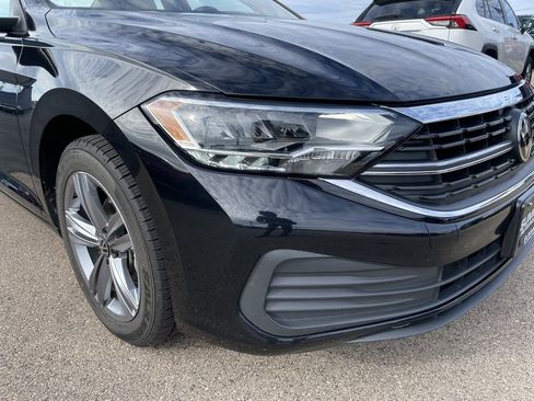 Used 2024 Volkswagen Jetta SE image 33