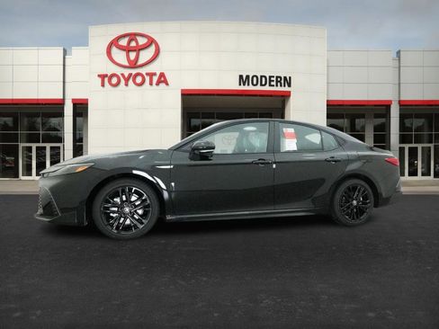 New 2026 Toyota Camry SE image 8