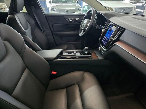 Certified 2024 Volvo V60 B5 Cross Country Plus w/ Protection Package Premier image 10