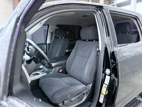 Used 2012 Toyota Tundra 4x4 CrewMax image 10