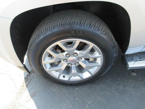 Certified 2020 GMC Yukon SLT AWD/4WD image 15