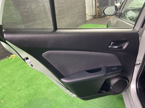 Used 2022 Toyota Prius Prime Limited FWD image 35