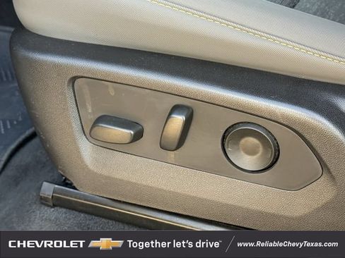 Used 2024 Chevrolet Colorado ZR2 w/ Safety Package AWD/4WD image 29