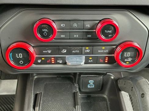 Used 2025 Ford Bronco Raptor AWD/4WD image 27