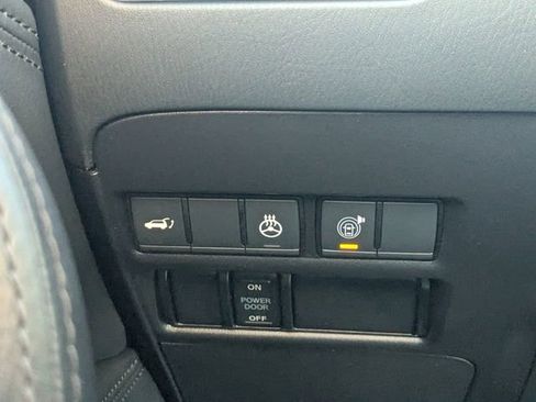Used 2023 Nissan Armada SL w/ Captain's Chairs Package image 24