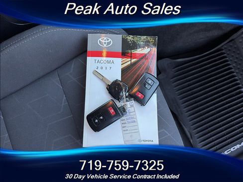 Used 2017 Toyota Tacoma TRD Off-Road image 32