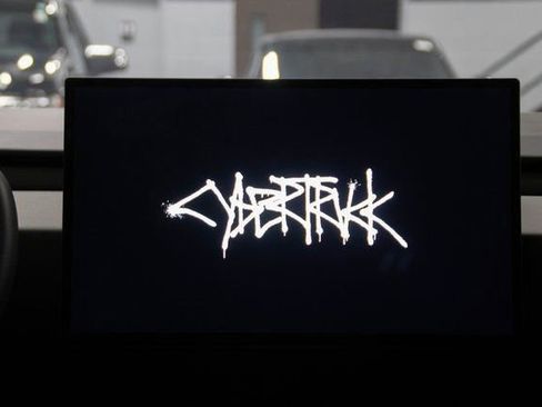 Used 2025 Tesla Cybertruck AWD Crew Cab image 8