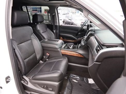 Used 2016 Chevrolet Suburban LTZ AWD/4WD image 31