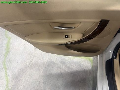 Used 2014 BMW 320i xDrive Sedan AWD/4WD image 28