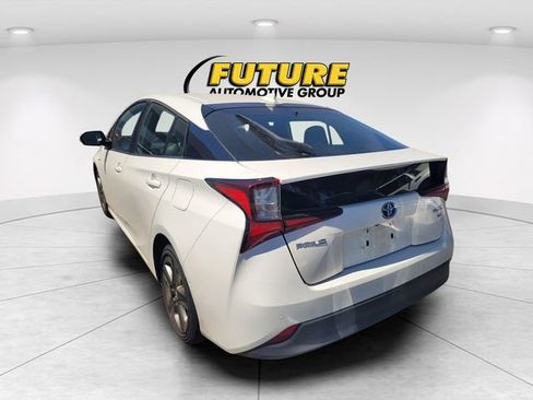 Used 2019 Toyota Prius XLE FWD image 4